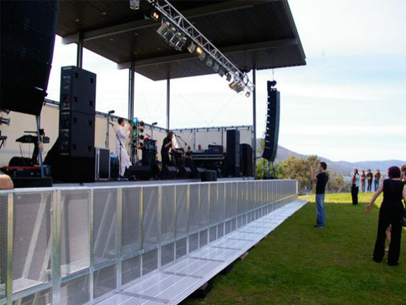 tourgo stage barriers.jpg